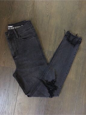 Hot Topic 🖤 Black Distressed High-Waist Skinny Jeans